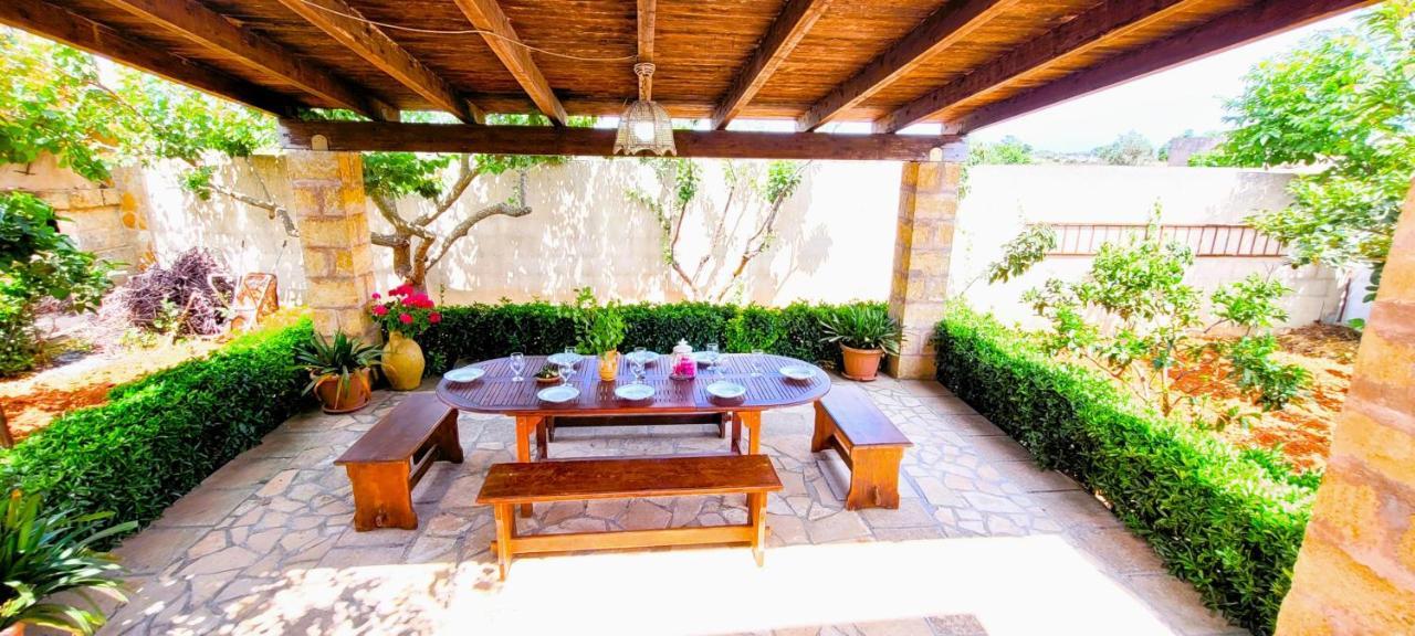 Villa Cigaline Tiggiano Bagian luar foto